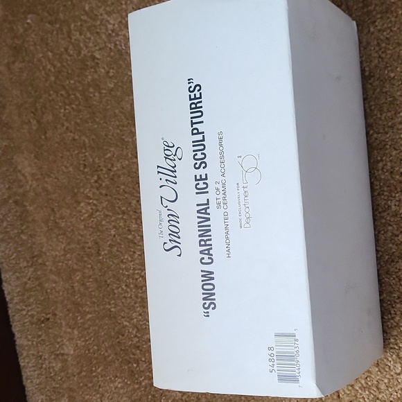 Dept. 56 "Snow Village" Snow Carnival Ice Sculptures - set of 2 - Picture 8 of 9